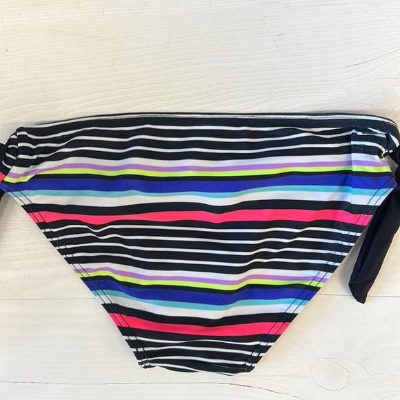 NWT mandarine & co Kids Girl Triangle Bikini - Picture 6 of 6